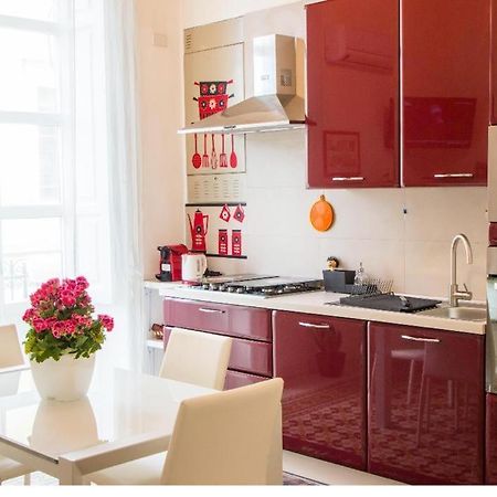 Casa Vacanze L'Altra Diaz Syracuse Bagian luar foto