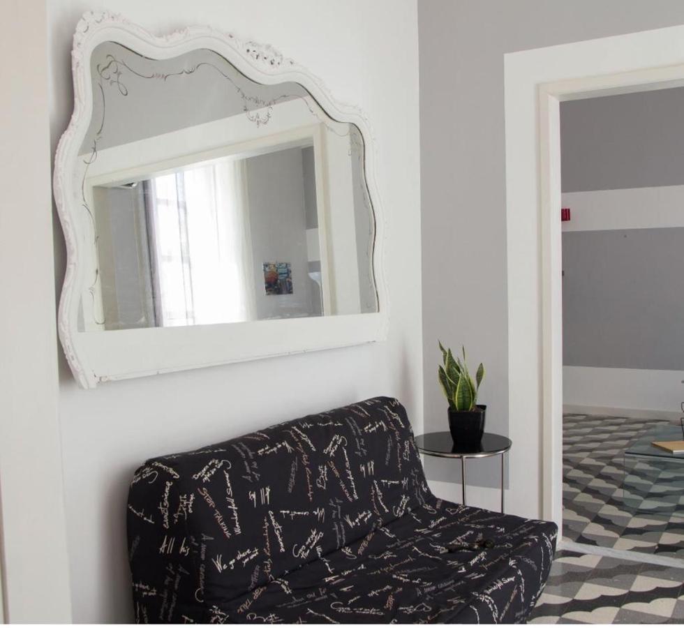 Casa Vacanze L'Altra Diaz Syracuse Bagian luar foto