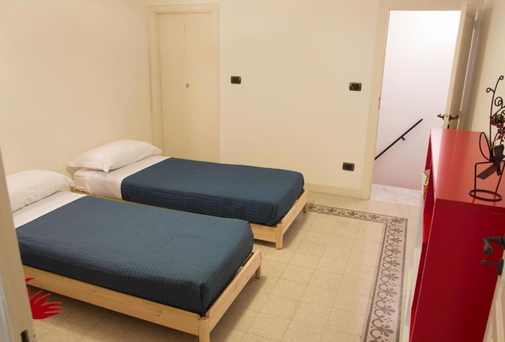 Casa Vacanze L'Altra Diaz Syracuse Bagian luar foto